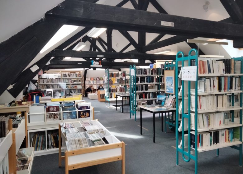 Bibliothèque de Saint Etienne de Crossey