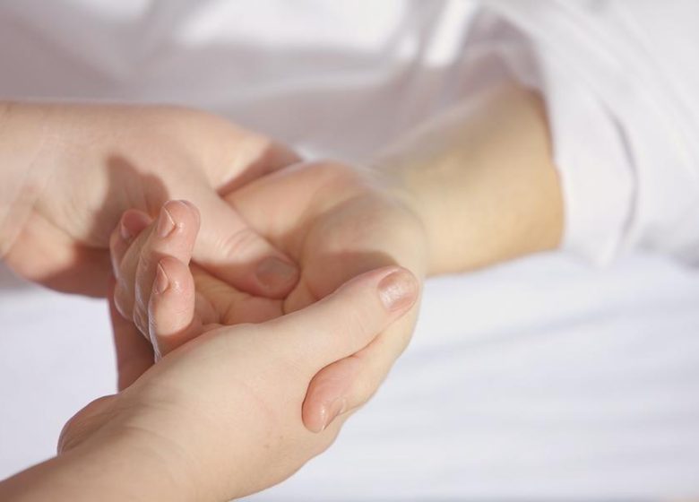 Atelier bien-être aidants : Massage des mains et du cuir chevelu
